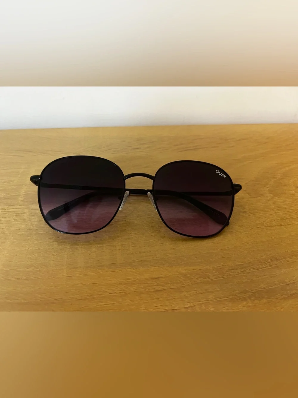 Quay Australia Jezabell Black Gradient Lens